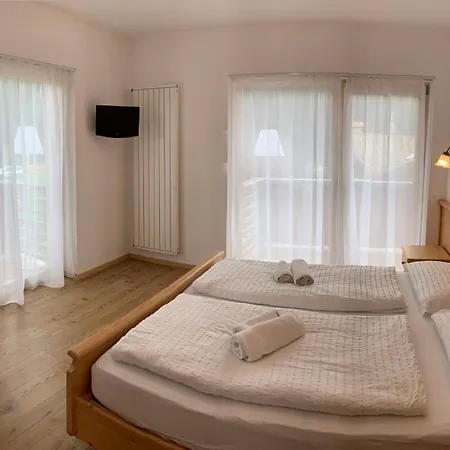 Garni Aurora Bed And Breakfast Soraga Exterior photo